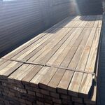 Ca. 140x Hardhouten Regels Geschaafd, 40x70mm, lengte 305cm